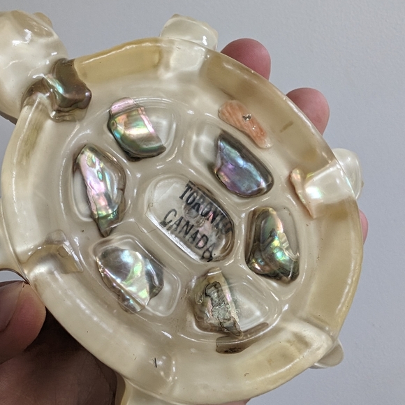 Vintage lucite turtle ashtray TORONTO - Picture 3 of 6